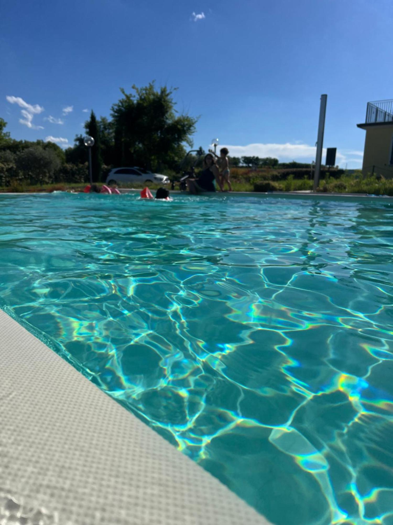 Albergo Quatro Pini Pozzolengo Luaran gambar